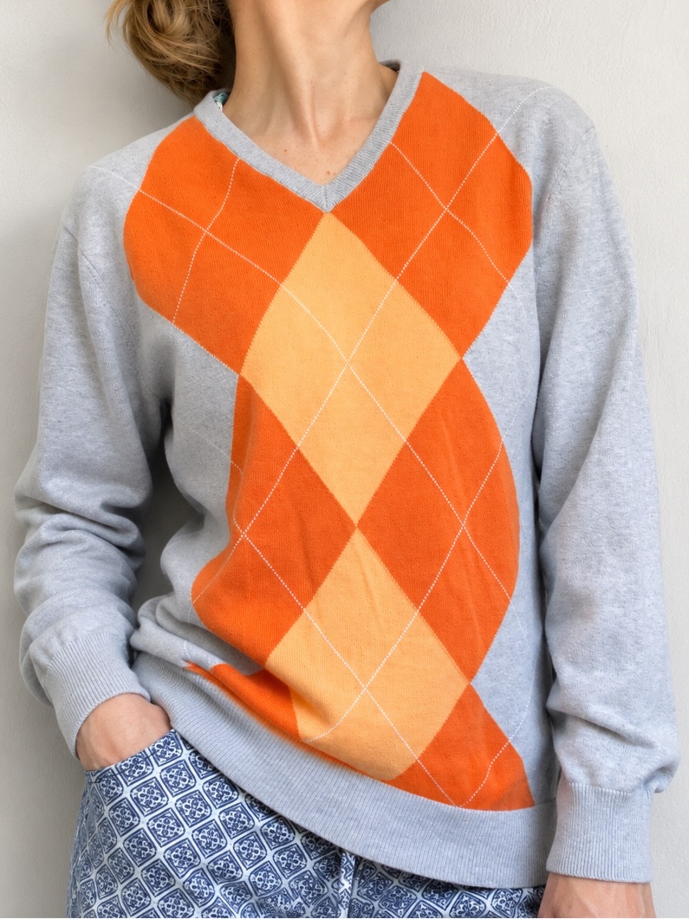 Unisex Old Navy Gray & Orange Argyle V-Neck Sweater